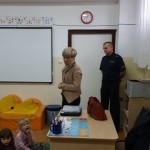 „Bezpieczna droga do szkoły” – działania prewencyjne bielskiej policji w Zespole Szkół im. Jana Pawła II w Rudce