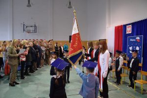 Ślubowanie uczniów klasy pierwszej