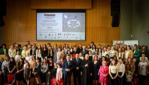 Wyróżnienie naszych uczennic podczas gali Wojewódzkiego Konkursu Edukacyjnego „Prawda jest niezmienna. Prawdy nie da się zniszczyć…”
